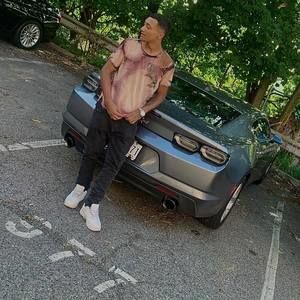 Meet your Posher, Esteban